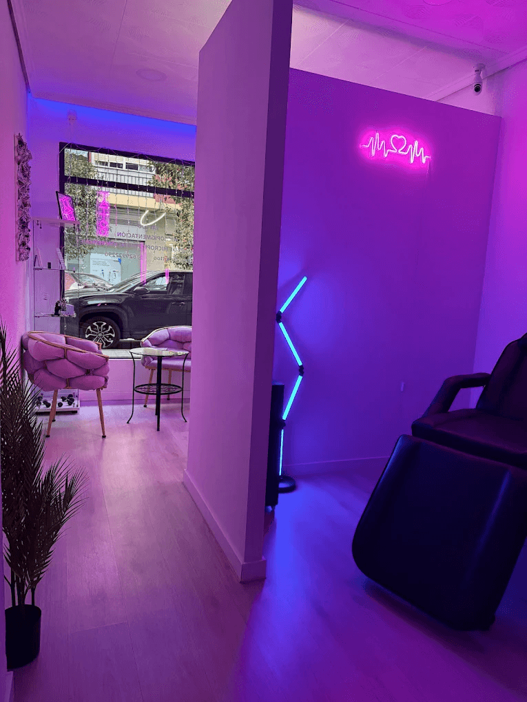 Jelin Tattoo — Tatuajes, Piercing, Manicura y Maquillaje Permanente en Valencia