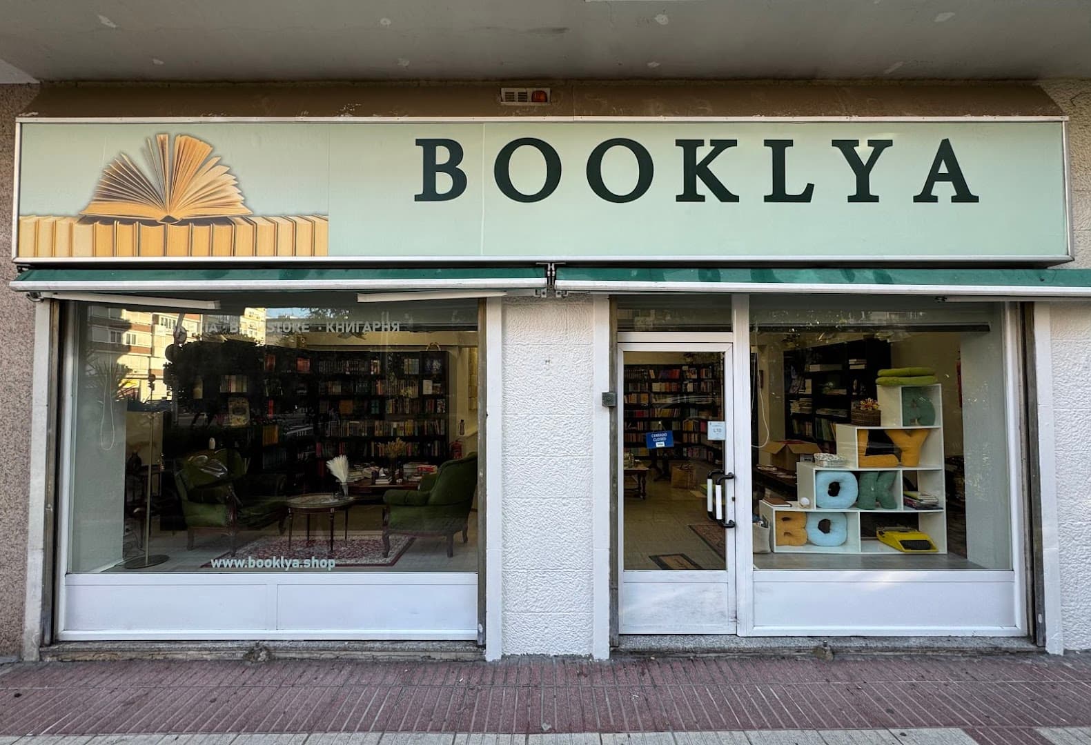 Libreria Booklya Madrid