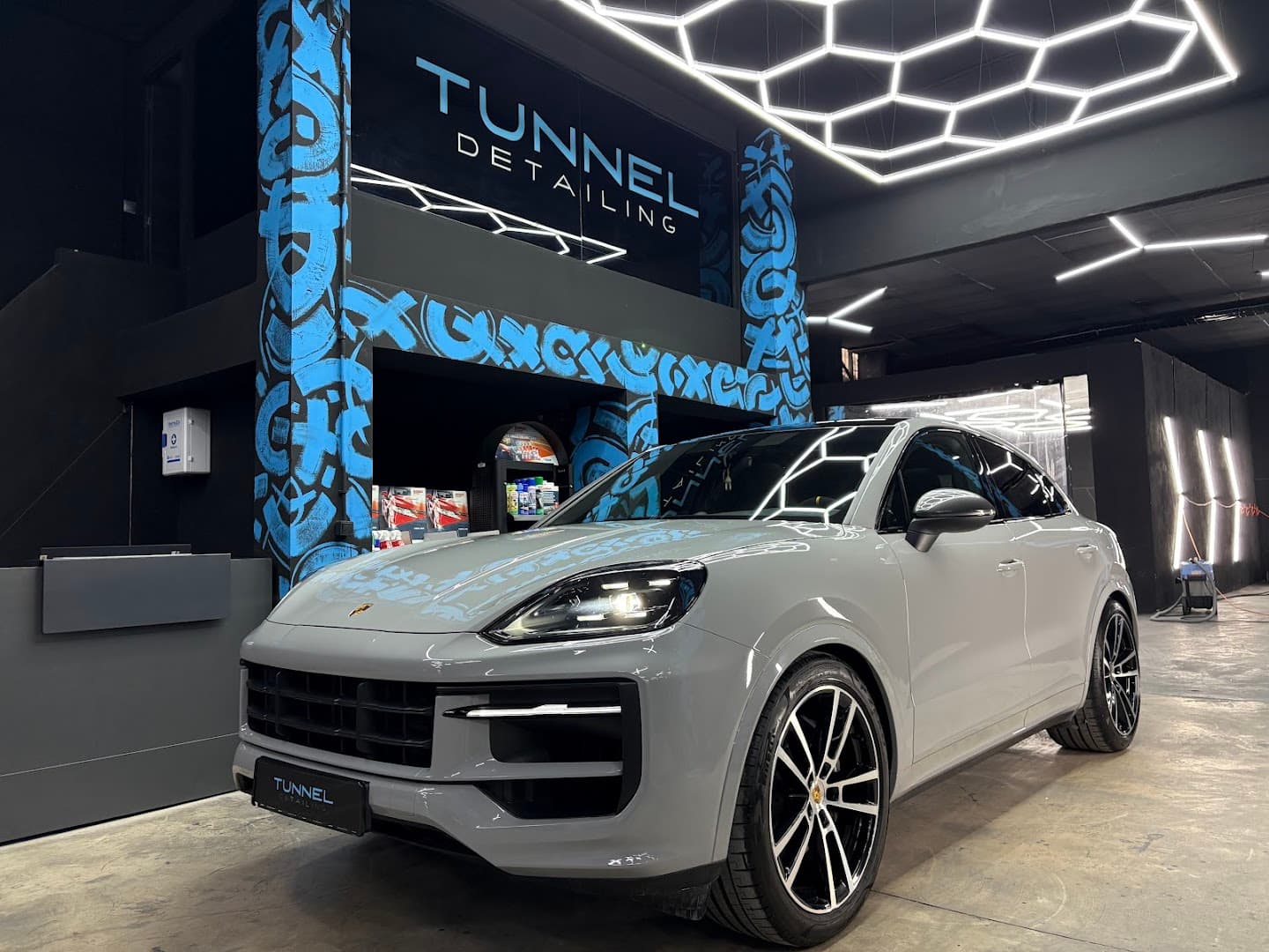 Tunnel Detailing